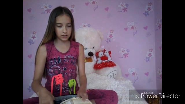 что мне купили в лагерь?  Собираю сумки !