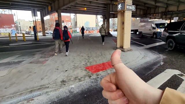 РАБОТА В НЕБОСКРЕБЕ НА 57 ЭТАЖЕ / ВСЕМИРНЫЙ ТОРГОВЫЙ ЦЕНТР смотреть онлайн