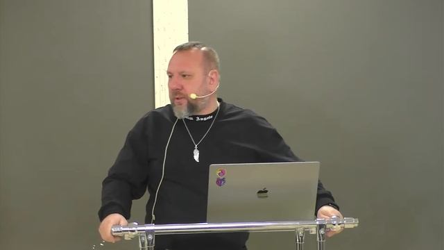 Андрей Лукьянов | Совершенно сверхъестественная жизнь смотреть онлайн