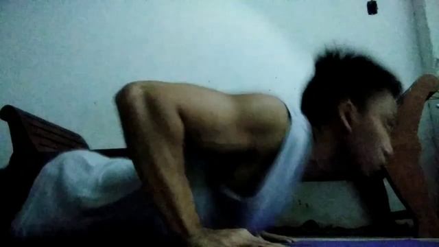 1 REACT = 1 PUSH UP (Facebook Story) смотреть онлайн