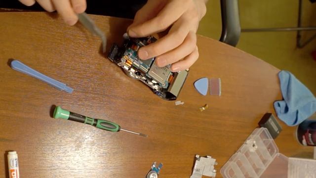 Sony NEX-F3 disassembly and IR cut filter removal. Разборка Sony NEX-F3 и снятие ИК-фильтра. смотреть онлайн