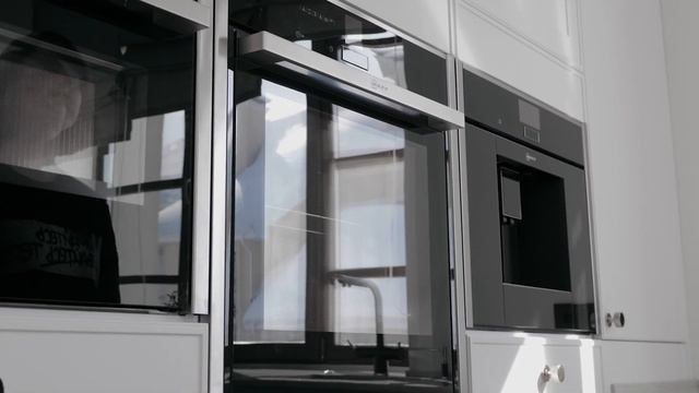 Куда спрятать вытяжку на кухне, дизайн интерьера ванной с окном | Евгения Муравьёва × Penta House смотреть онлайн