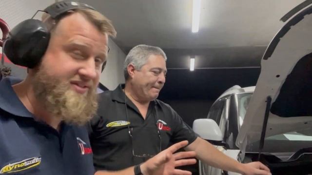 Part 2- With Rich and Paul as they walk us thought fitting a 2650 supercharger to a S5 Nissan Patro смотреть онлайн