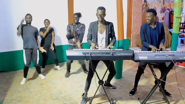 hot ? piano seben Saviour Bee ? and funky смотреть онлайн