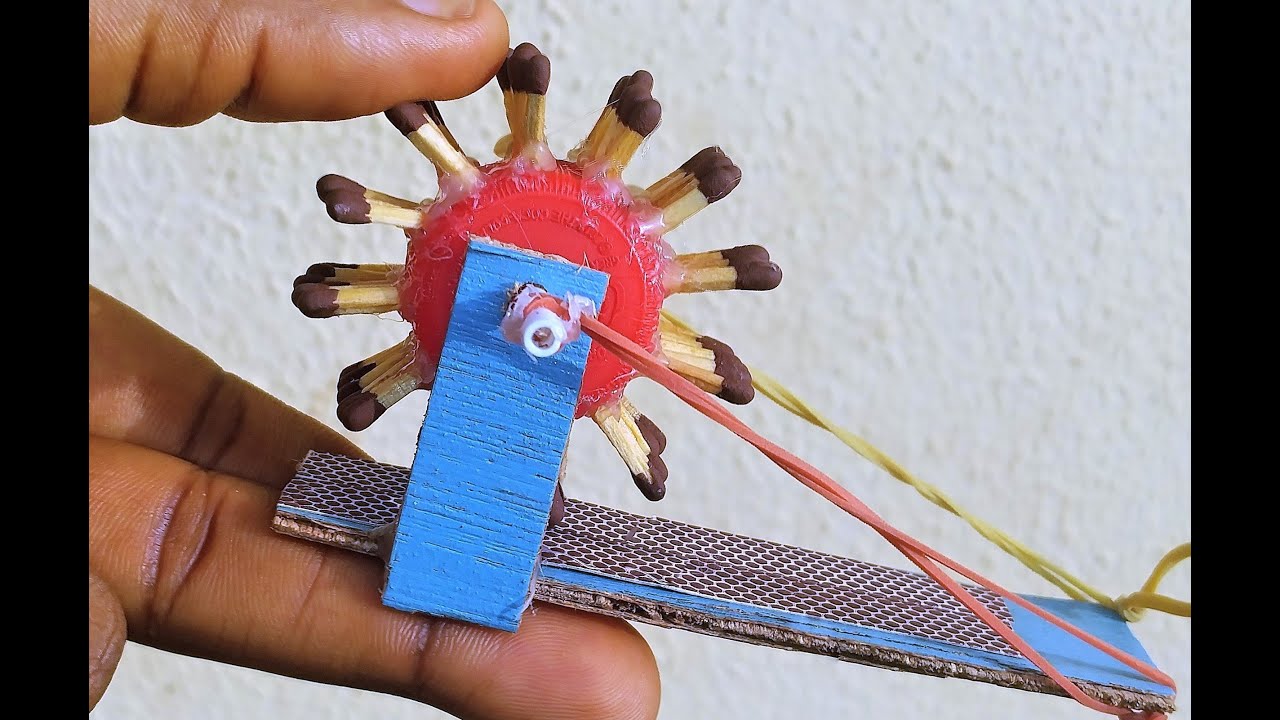 Смешная самоделка со спичками и крышкой от колбы смотреть онлайн