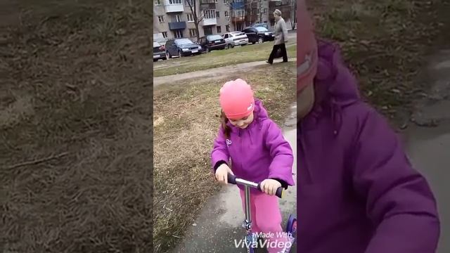 В детский сад на самокате§ смотреть онлайн