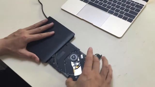 ECD819在MacBook上安装视频 смотреть онлайн