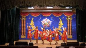 Танец "По малину в сад пойдём"