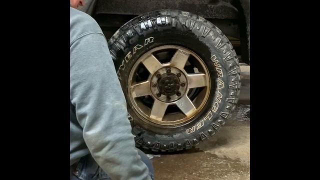 How to clean Brake Dust off your Rims. смотреть онлайн