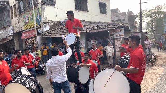 👑LUCKY AND SONS NASIK DHOL WALE nagothane chati sandal NO.9833615013 9619355523#dhol #nasikdhol смотреть онлайн