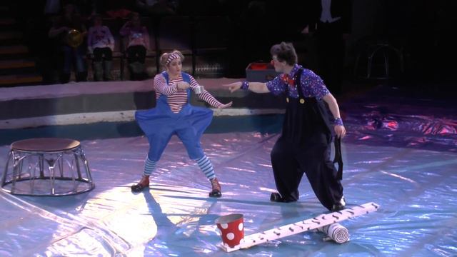 Клоунский дуэт» - Дмитрий Колобов и Екатерина Сычева. Реприза Ведро смотреть онлайн