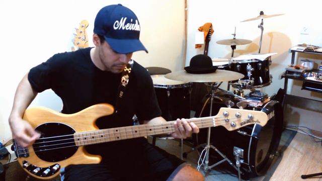 Three Days Grace - I Hate Everything About You ( BASS PLAY COVER) смотреть онлайн