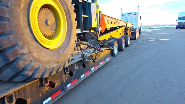 Дальнобой. США. Длинная фура. Аж не верится что такие машины ездят по дорогам смотреть онлайн