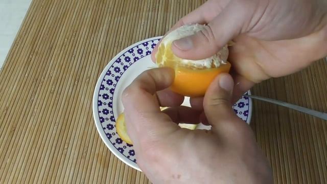 Як очистити апельсин - простий спосіб. Достатньо одного ножа смотреть онлайн