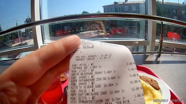 Борщ=8 грн, компот =5 грн Дешево покушать Арбуззо Чернигов.2017 смотреть онлайн