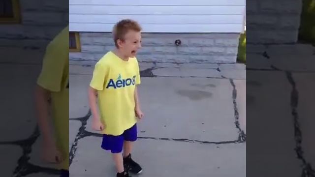 Crack Kid Vine #shorts смотреть онлайн