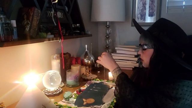 2022 Collective Oracle Card Reading смотреть онлайн