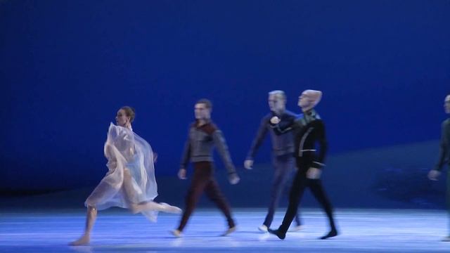 Ольга Смирнова в балете Ж.-К. Майо «Красавица»/Olga Smirnova in Jean-Christophe Maillot's «La Belle смотреть онлайн