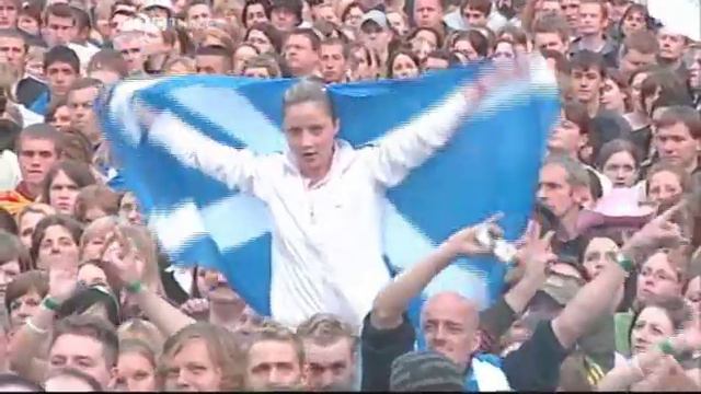 Sugababes- Stronger Live 8 Performance (06.07.2005) смотреть онлайн