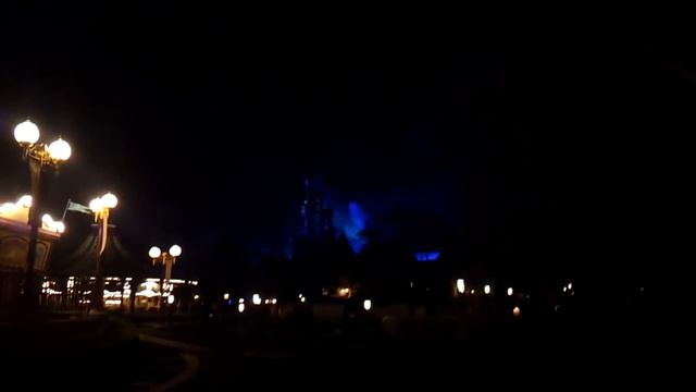 Extrait Disney Dreams 2/3 (Vue depuis Fantasyland) смотреть онлайн