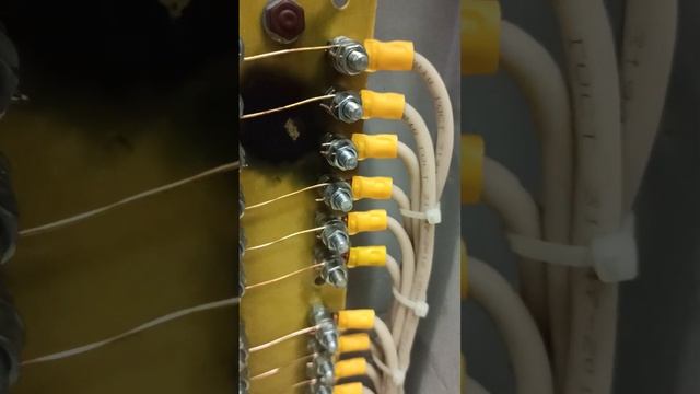 Не работает стабилизатор напряжения Прогресс #стабилизатор #платы #ремонтстабилизаторов смотреть онлайн