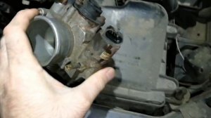 Промывка дросселя и замена регулятора холостого хода Лада Калина 1