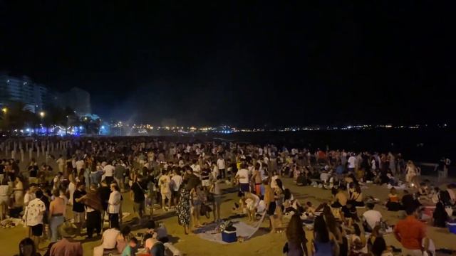 Ночь на пляже El Postiguet 🇪🇸🔥 смотреть онлайн