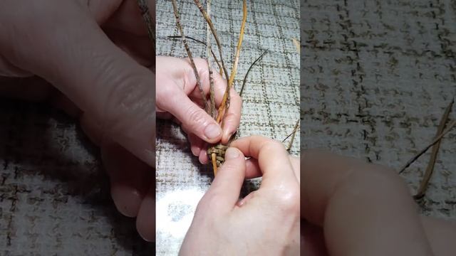 Как плести лапти. Мастер-класс. смотреть онлайн