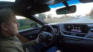 Сравниваем новый Lexus ES250 с Toyota Camry. Честный обзор.