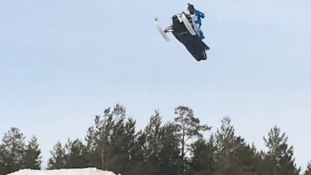 Летящий снежик\Flying snowmobile смотреть онлайн