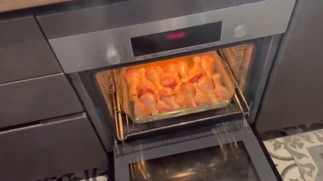 Куриные ножки в горчично-медовом соусе! #гарикжарит #вкусно #рецепт #куриныеножкивдуховке