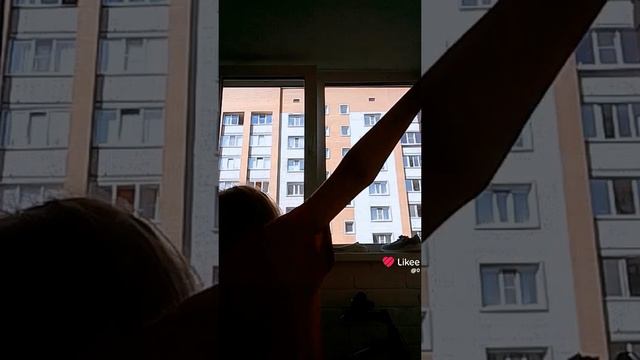 я Снимаю это видео 1 сентября вообще норм смотреть онлайн