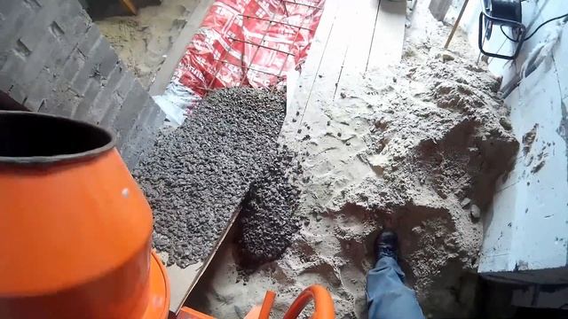 Заливка площадки под лестницу Замес бетона "Я строю" смотреть онлайн
