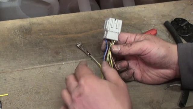 7th Gen (2001-2005) Honda Civic DIY - Repair Your Rear Power Lock and Window Wiring Harness смотреть онлайн