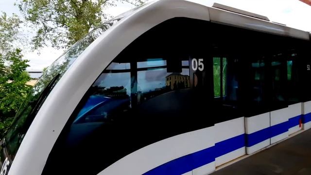 Поезд монорельс Москва. Катаемся на монорельсе и разбираемся как он устроен. смотреть онлайн