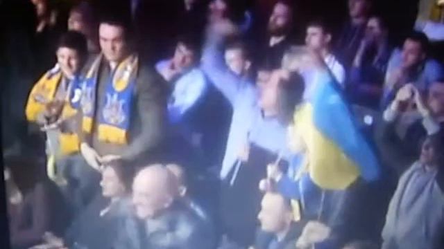 Украинский «атаман» станцевал гопак в Лондоне смотреть онлайн