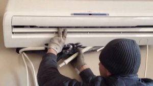 Демонтаж внутреннего блока кондиционера