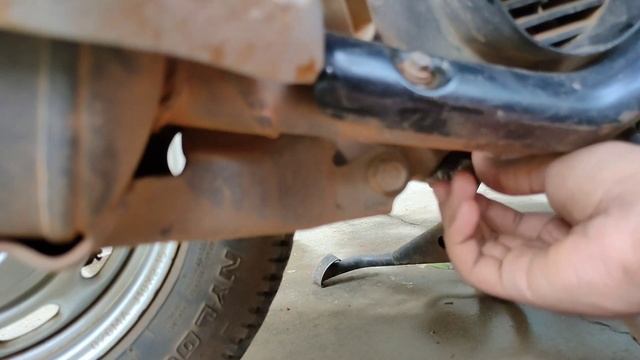 HERO PLEASURE ENGINE OIL CHANGE || MOTUL 10W40 GEARLESS SCOOTER ENGINE OIL || смотреть онлайн