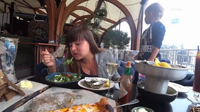 Как правильно есть УСТРИЦЫ . Как подают устрицы в Ресторане . Food Time . Мукбанг смотреть онлайн
