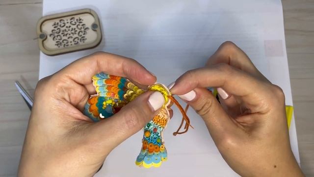 Часть 2. Подробный мастер класс брошь КОЛИБРИ из бисера и пайеток / Hummingbird Brooch Made of Bead смотреть онлайн
