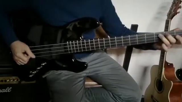 Squier by Fender Deluxe Jazz Bass IV Active Black смотреть онлайн