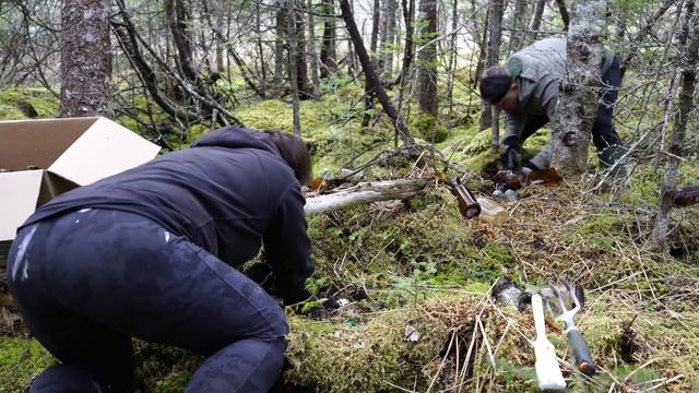 FOUND BURIED TREASURE at abandoned home смотреть онлайн