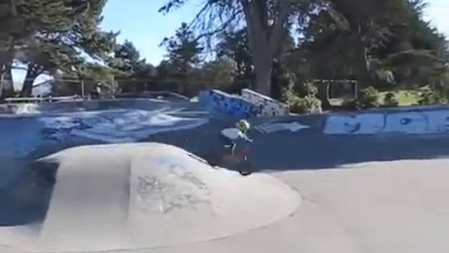 4 year old BMX twins смотреть онлайн