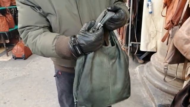 Итальянский?? рынок Porcellino ? кожаные сумки? во Флоренции? Продажа!???? смотреть онлайн