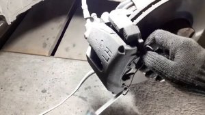 Замена передних тормозных колодок Форд C-Max