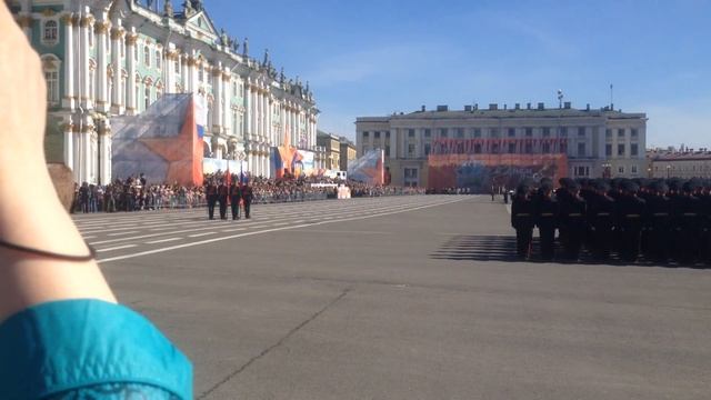 Генеральная репетиция парада Победы вынос знамени смотреть онлайн