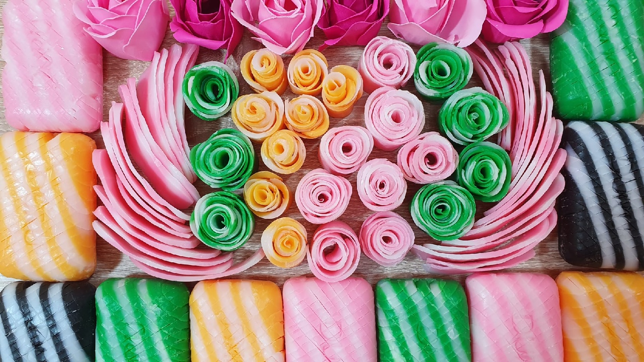 Cut And Crumble Dry Soap. Relaxing Video/ Режу сухое мыло. No Talking. ASMR. 4K