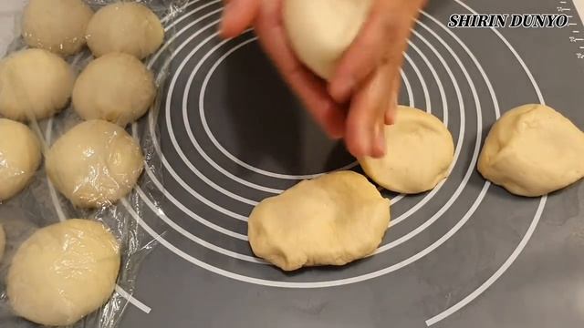 Этот рецепт может приготовить любой, Мало кто знает ЭТОТ рецепт булочек! Это ЛУЧШЕЕ тесто! смотреть онлайн