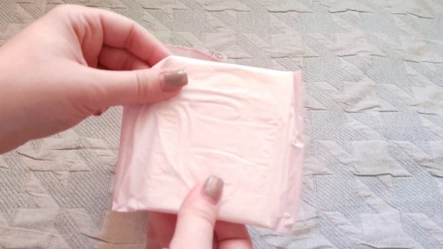 Небольшая покупка прокладок и ежедневок смотреть онлайн