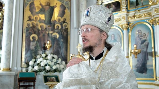 Митрополит Вениамин совершил Литургию в Рождественскую ночь смотреть онлайн